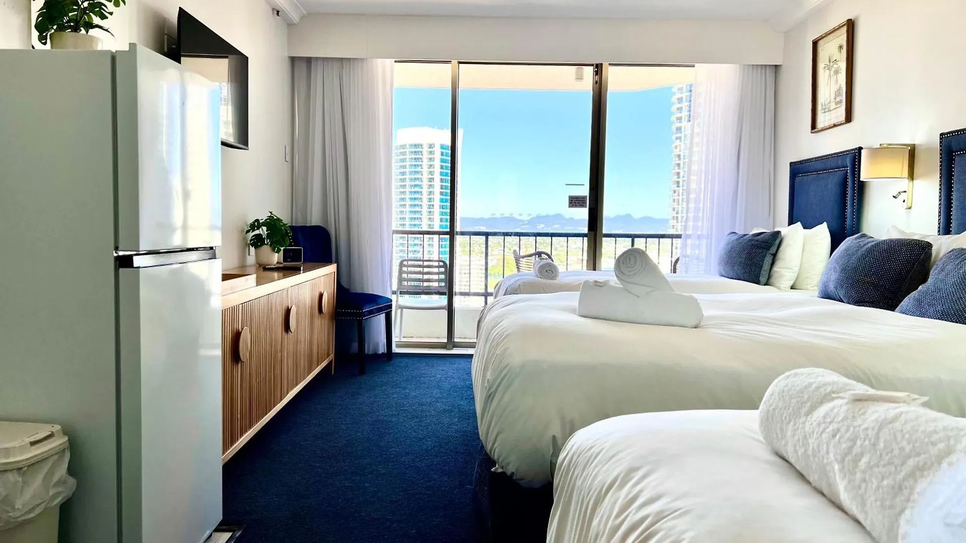 Top Level Ocean View Oasis With 3 Beds Gold Coast Apartment